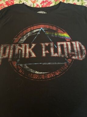 Aeropostale Black Pink Floyd Graphic Tee with Red and Rainbow Print